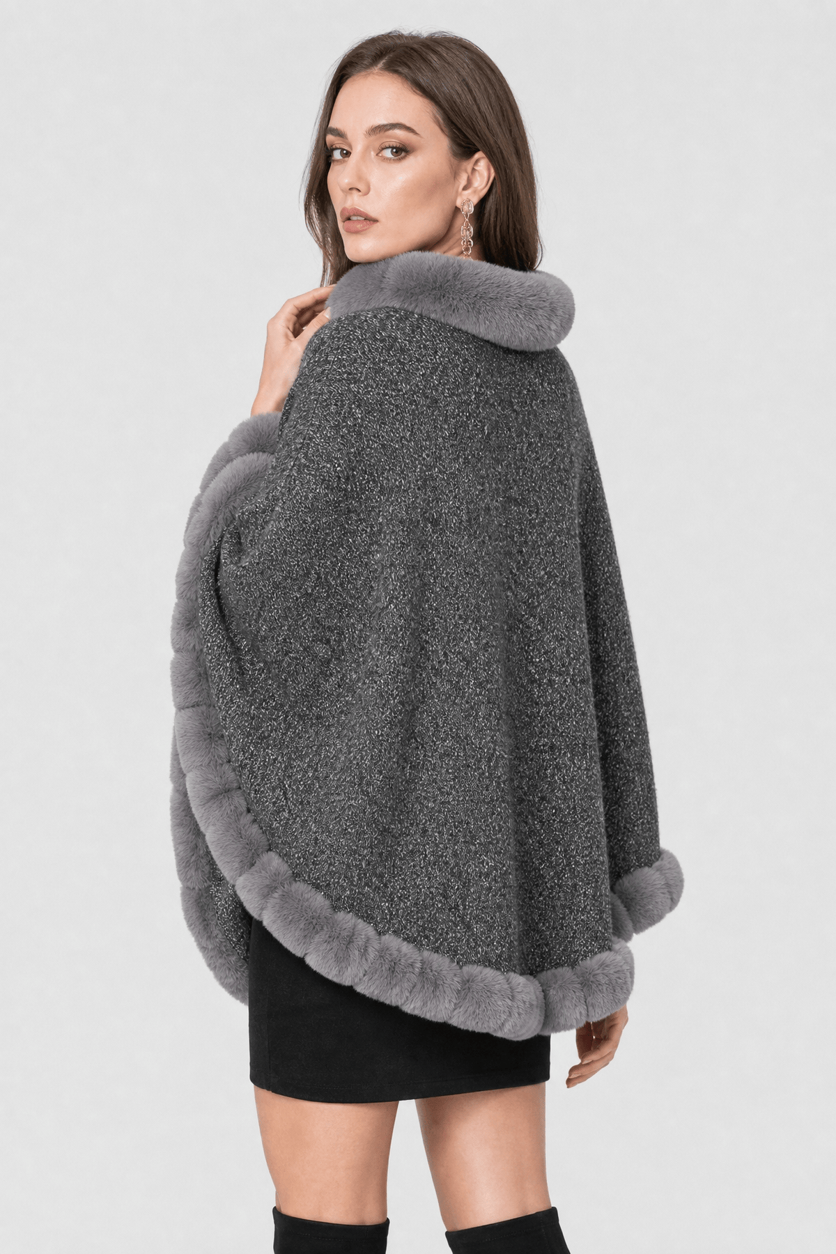 Cape Femme Col Fourrure Grise