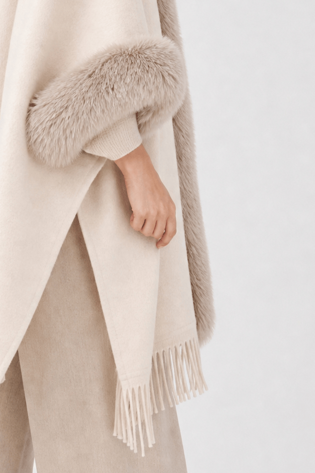 Cape Femme Capuche Fourrure Beige