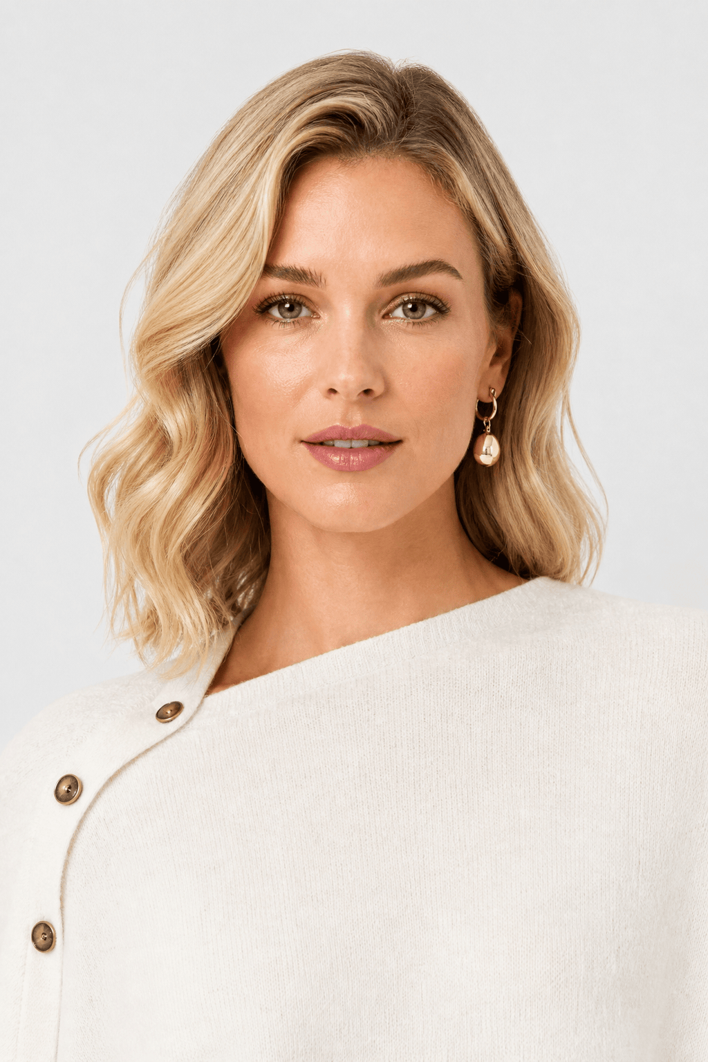 Cape Femme Blanche en Laine