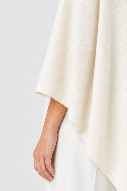 Cape Femme Blanche en Laine