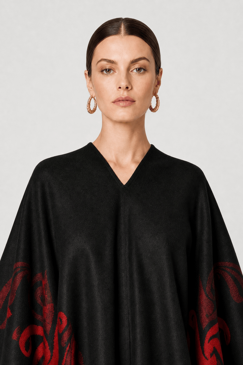 Cape Femme Noire à Franges