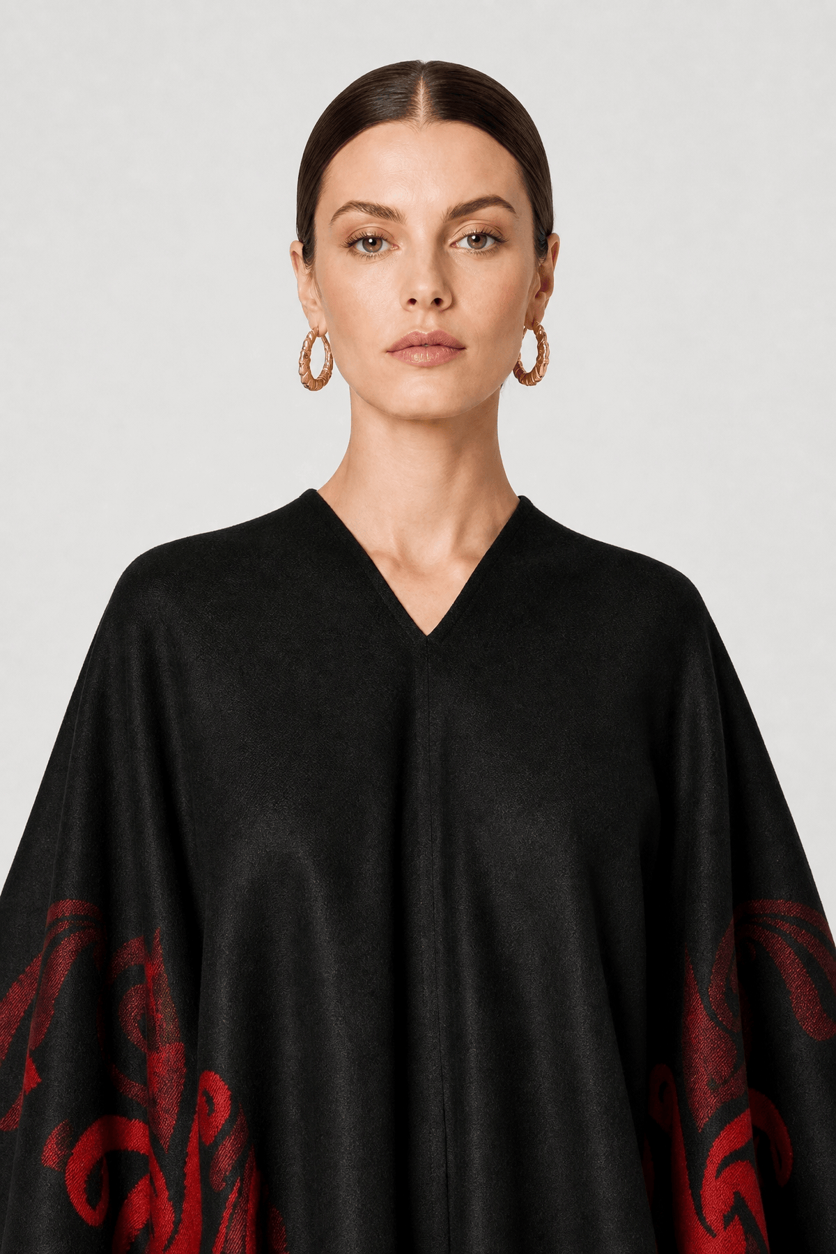 Cape Femme Noire à Franges