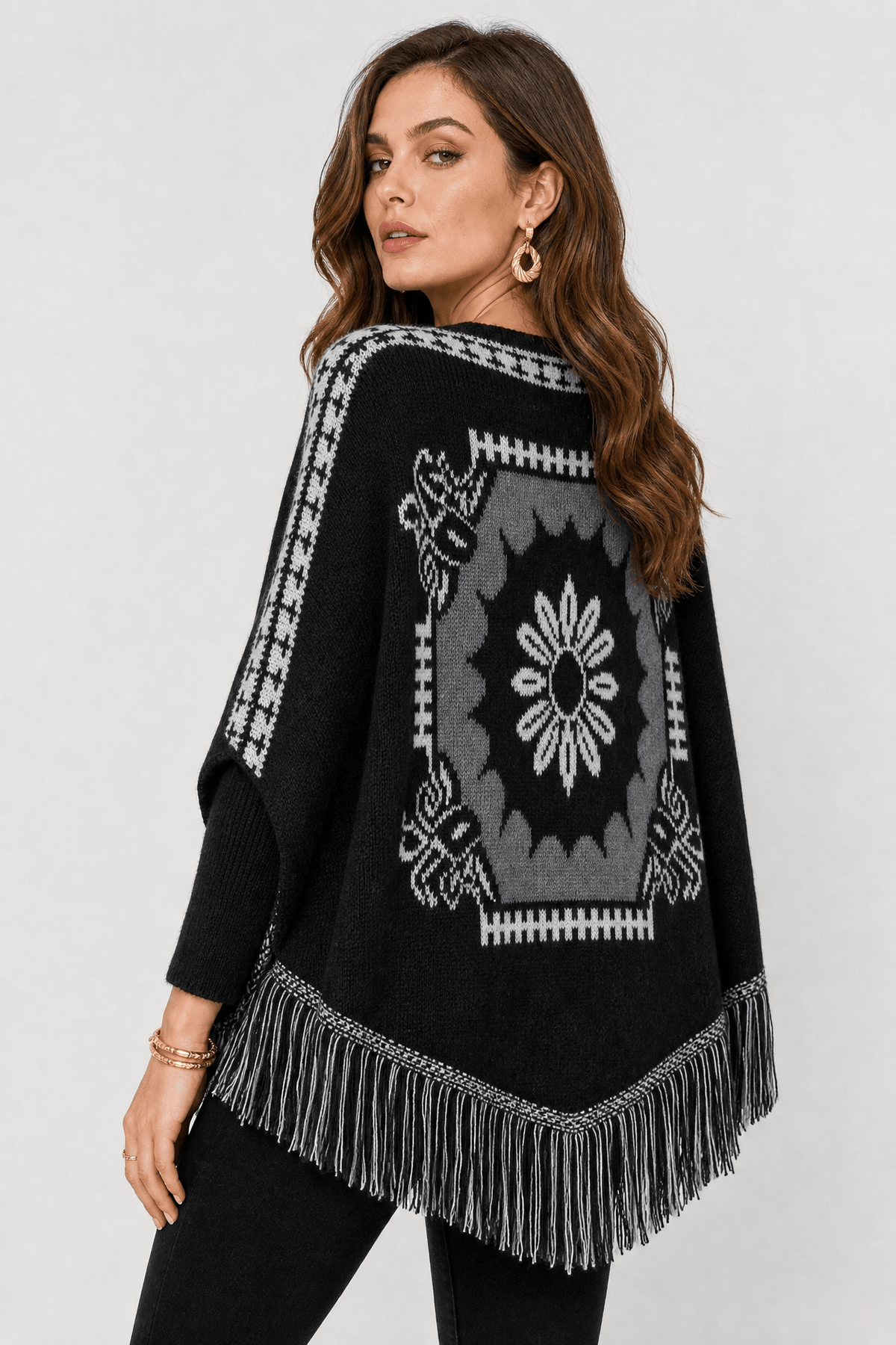Cape Longue Femme Noire à Franges