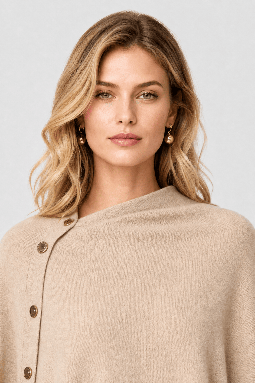 Cape Boutonnée Femme Beige